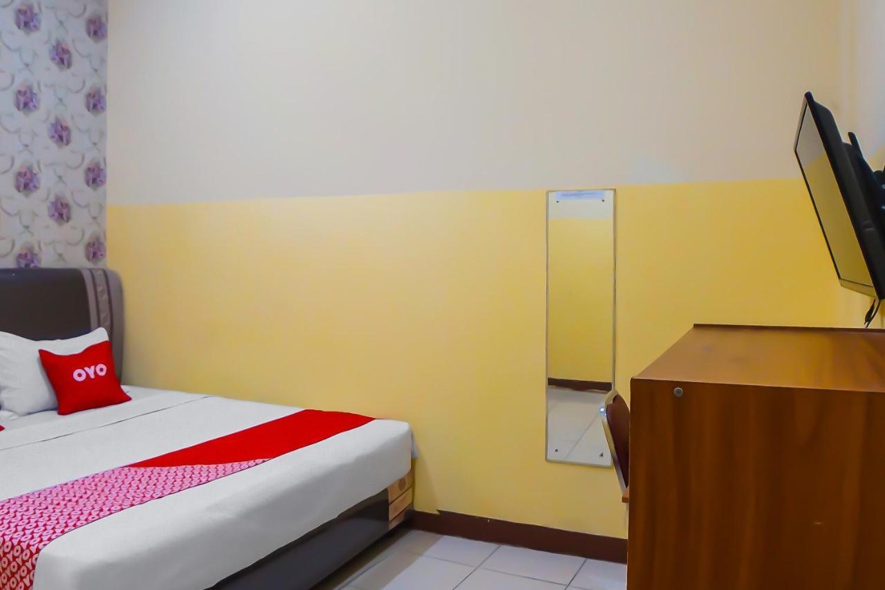 Reddoorz At Jalan Japaris Medan Hotel Exterior photo