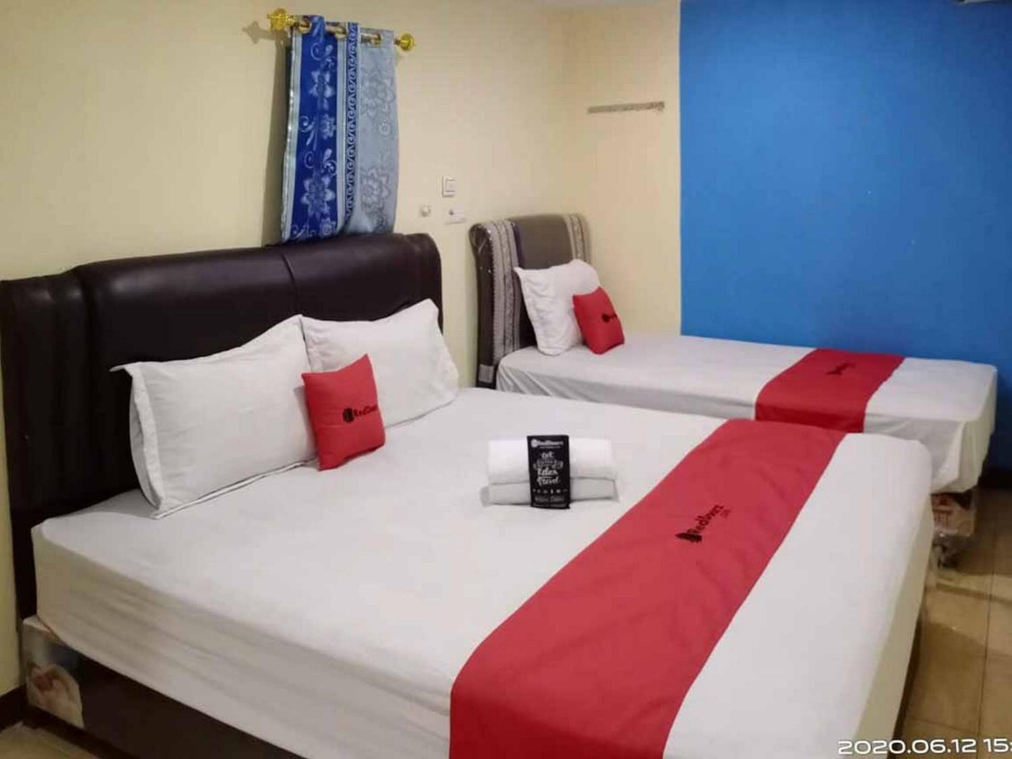 Reddoorz At Jalan Japaris Medan Hotel Exterior photo